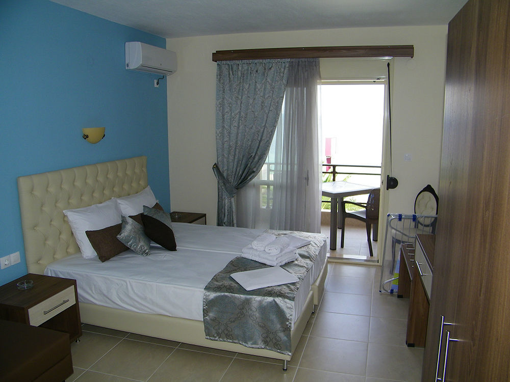 Castro Deluxe Apartment Toroni Exterior photo