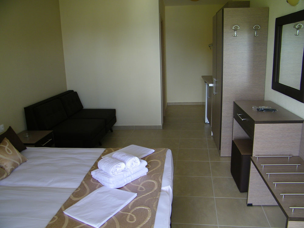 Castro Deluxe Apartment Toroni Exterior photo
