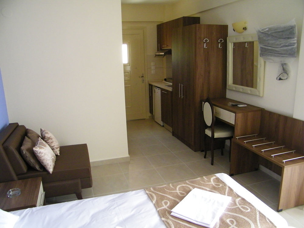 Castro Deluxe Apartment Toroni Exterior photo